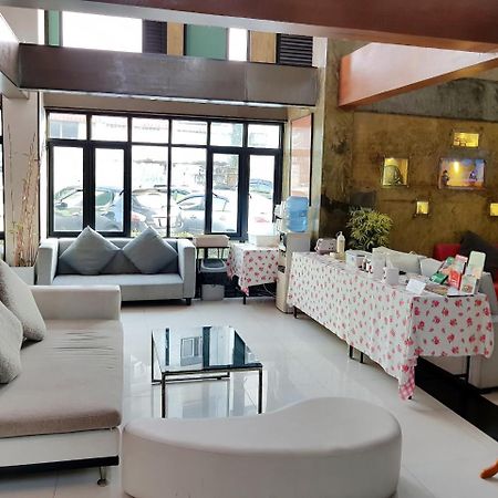 Izen Budget Hotel & Residence Rayong Exterior photo