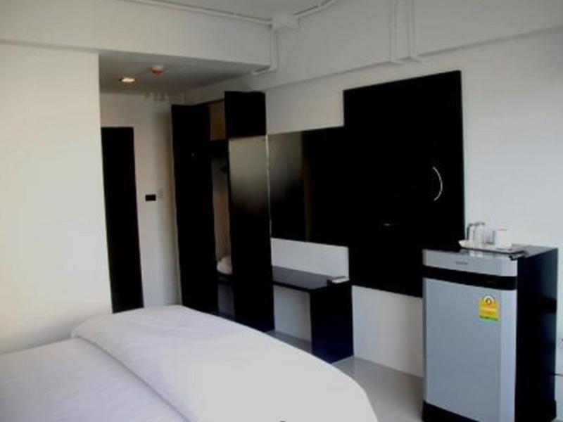 Izen Budget Hotel & Residence Rayong Exterior photo