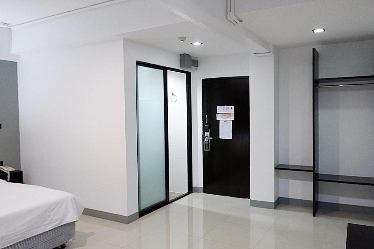 Izen Budget Hotel & Residence Rayong Exterior photo