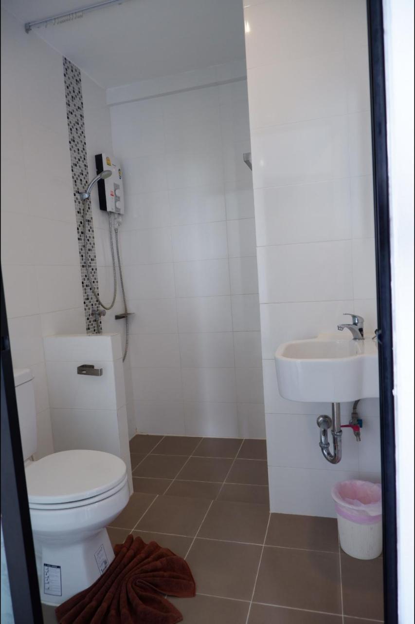 Izen Budget Hotel & Residence Rayong Exterior photo