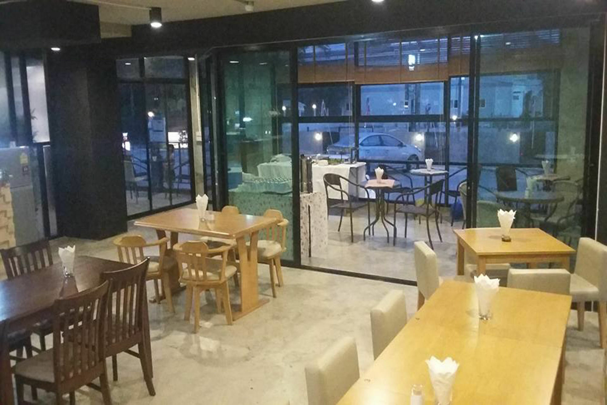 Izen Budget Hotel & Residence Rayong Exterior photo